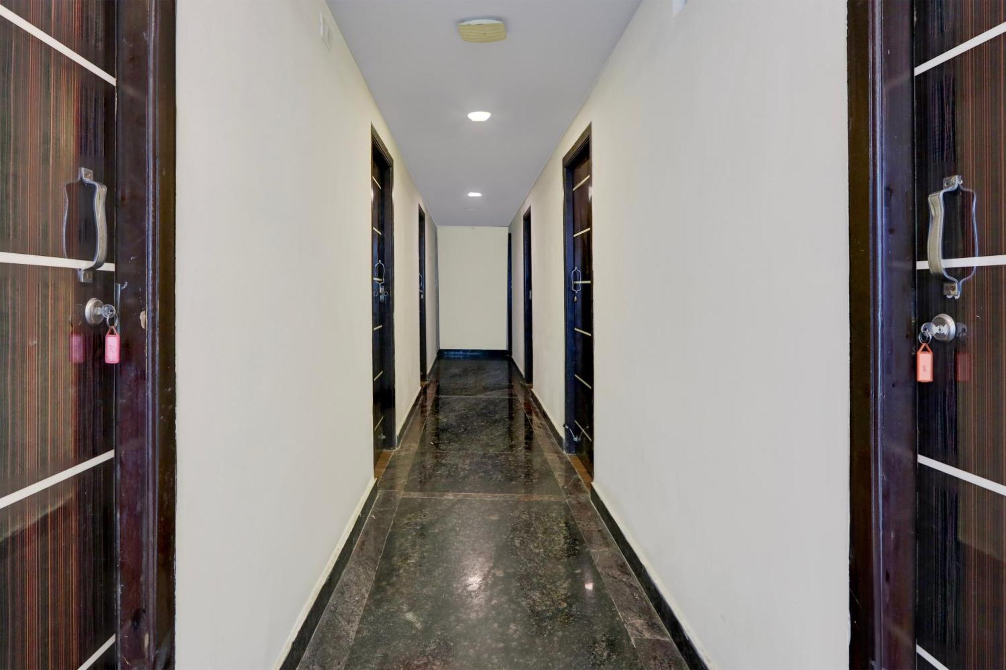 โอโย แฟล็กชิป 16635 พุทุปปาล Hotel Upal ภายนอก รูปภาพ